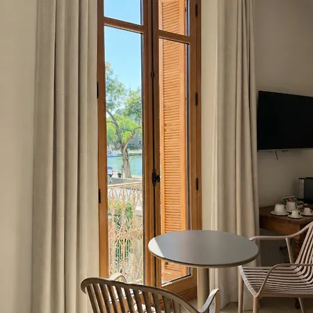 Le Palmier Petite Camargue فندق مبيت وإفطار 3*