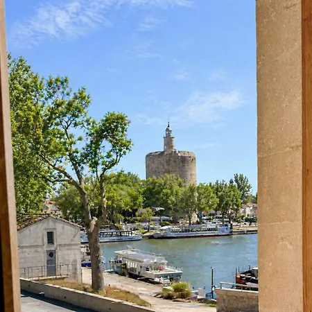 Le Palmier Etablissement De Qualite Au Pied Des Remparts Avec Garage Prive Bed & Breakfast