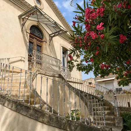 Le Palmier Parking Petite Camargue Bed & Breakfast